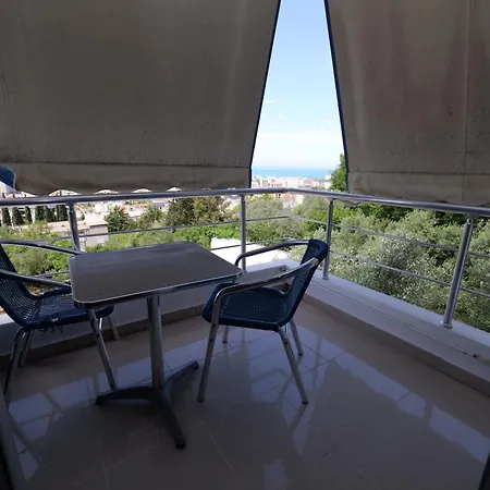 Viktoria Hotel Golem (Tirana)