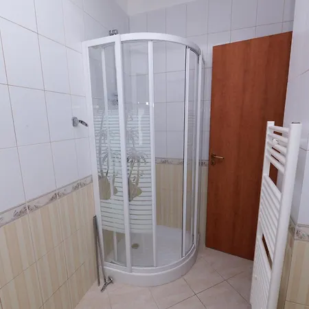 Viktoria Hotel Golem (Tirana)