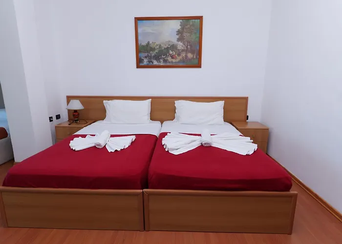 Viktoria Hotel Golem (Tirana)