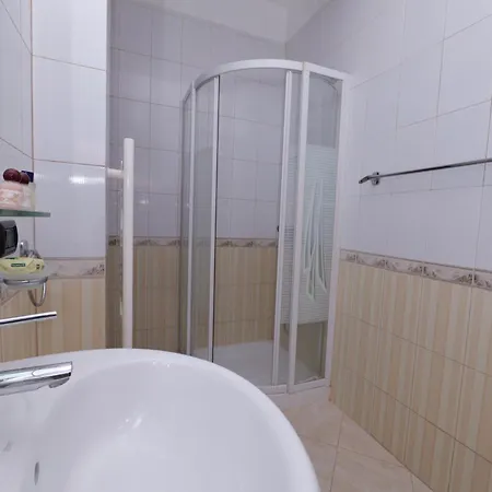 Viktoria Hotel